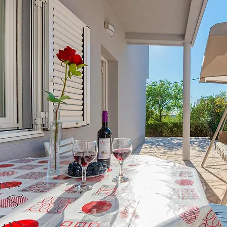 Apartamento In With Kitchen